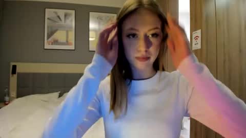 Snapshot of polihoney chatting on January 25, 8:42 pm Polina online show from January 25, 8:42 pm