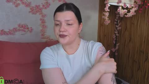 Polly online show from November 20, 3:46 pm