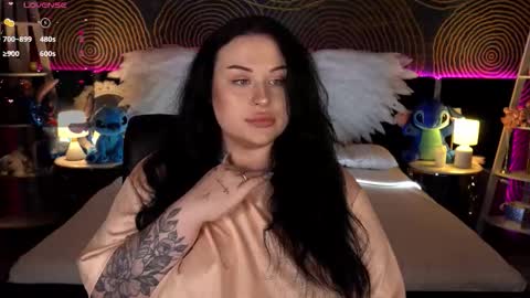 Polly online show from November 23, 8:32 pm