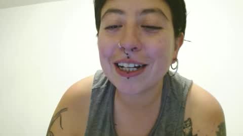 Snapshot of poly_mer chatting on October 17, 11:08 pm Poly online show from October 17, 11:08 pm