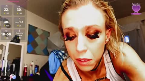 Veronica Ronnie Taylor online show from December 29, 6:24 am