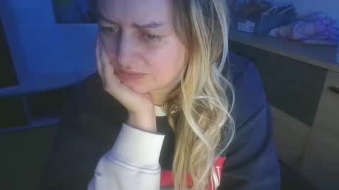 MelissOfficial online show from February 2, 6:07 pm