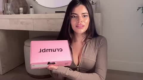 Selena online show from August 4, 12:05 am
