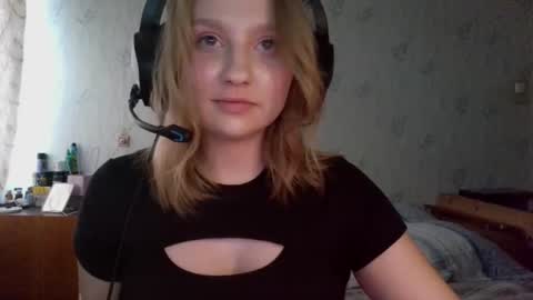 pr_in_cess_ online show from June 22, 2:27 am