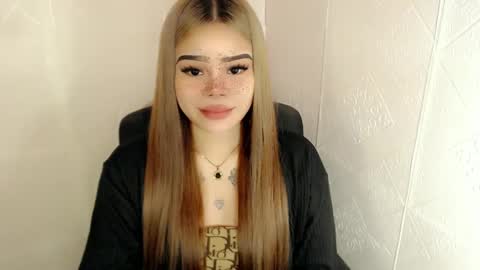 Snapshot of preciousangel69xxx chatting on March 12, 12:53 am MAXXINE online show from March 12, 12:53 am