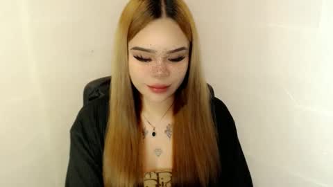 Snapshot of preciousangel69xxx chatting on October 11, 3:11 am MAXXINE online show from October 11, 3:11 am