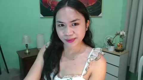 claire online show from April 28, 11:58 am