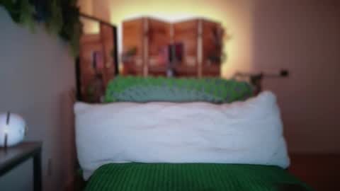 PreeminentJess online show from February 26, 8:46 am