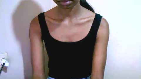 prettiethalia online show from February 5, 9:01 am