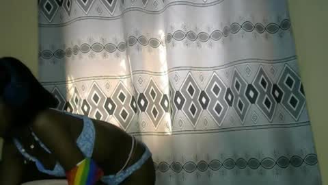 pretty__lisa online show from December 23, 6:50 am