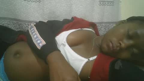 Snapshot of pretty_abella chatting on February 19, 12:14 am abella online show from February 19, 12:14 am