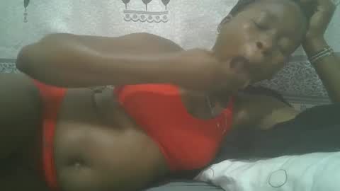 Snapshot of pretty_abella chatting on February 14, 10:04 pm abella online show from February 14, 10:04 pm