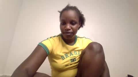 pretty_curvy99 online show from May 4, 4:16 am