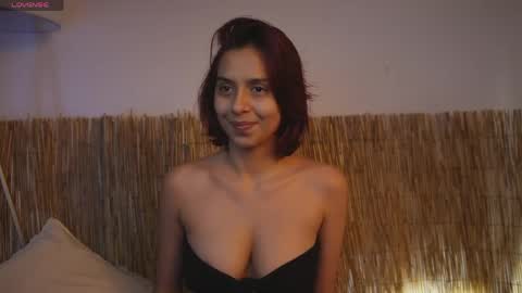 pretty_goddess online show from June 9, 8:19 pm