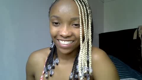 pretty jazminee online show from July 22, 11:00 am