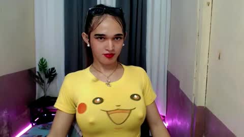 pretty_lady_kitty online show from April 19, 6:21 pm