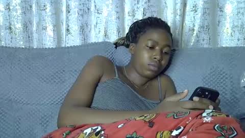 pretty_petite24 online show from March 7, 7:32 pm