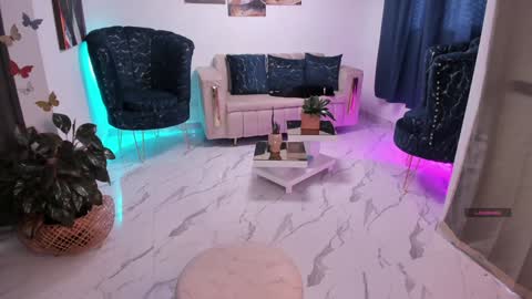 pretty_pettite online show from February 3, 9:29 pm