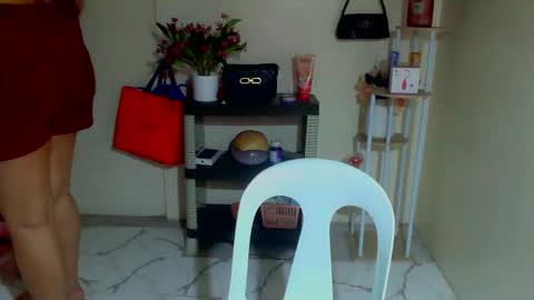 pretty stela online show from November 3, 2:37 am