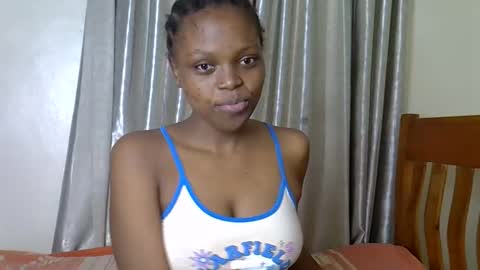 Snapshot of prettybabe02 chatting on October 2, 11:32 pm SaraCattra online show from October 2, 11:32 pm