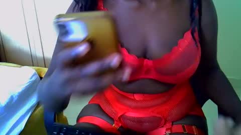 prettycandy0 online show from April 9, 7:03 am