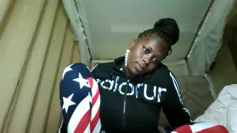 prettydulce online show from February 18, 4:39 pm