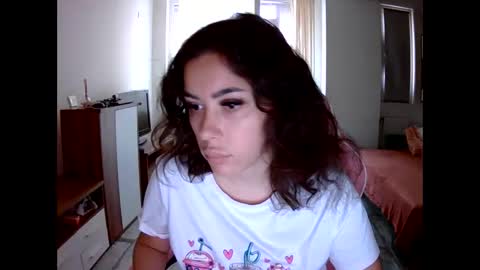 prettyjulliette online show from September 29, 11:48 am