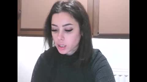 prettyjulliette online show from January 18, 5:20 pm