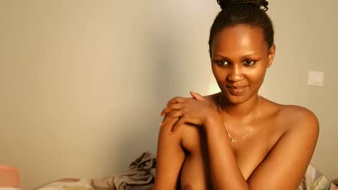 prettykeilaa online show from March 26, 4:09 pm