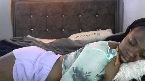 prettynancy19 online show from January 12, 9:47 am