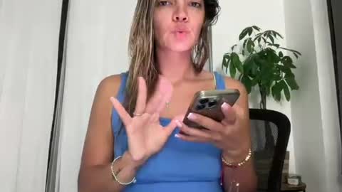 prettyyykittyyy22 online show from April 27, 1:25 am