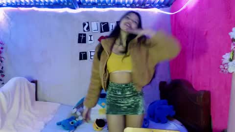  Elia  online show from November 8, 10:48 pm