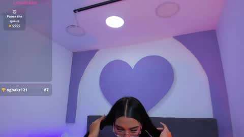 Mia online show from May 1, 3:21 am