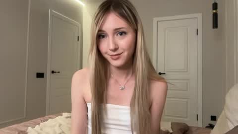 Kate online show from June 13, 4:04 pm