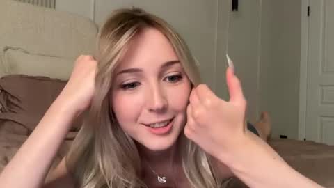 Kate online show from July 9, 5:15 pm