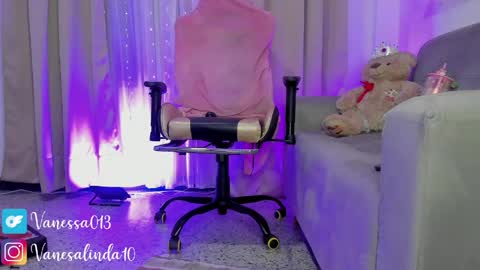    INDEPENDENT MODEL online show from April 21, 1:42 am