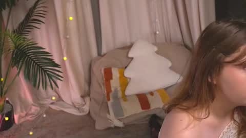 constant schedule Wednesday  Friday  Saturday  Sunday  The Rosemarie online show from February 21, 7:20 am