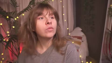 constant schedule Wednesday  Friday  Saturday  Sunday  The Rosemarie online show from December 19, 5:54 am