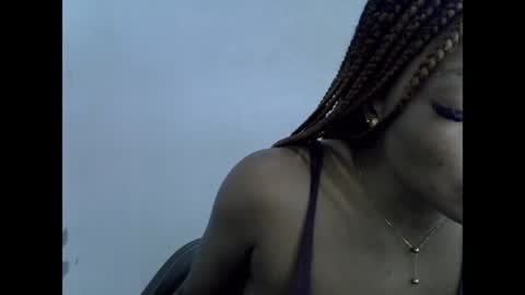 pussyxwetx online show from April 17, 10:34 pm