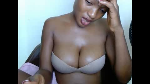 pussyxwetx online show from November 21, 12:01 am