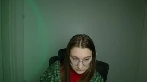 Amelie online show from February 15, 7:51 am