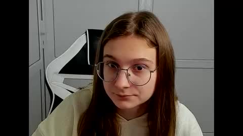 Amelie online show from April 14, 7:08 am