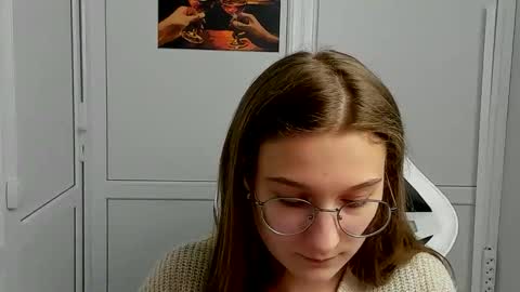 Amelie online show from April 3, 12:58 pm