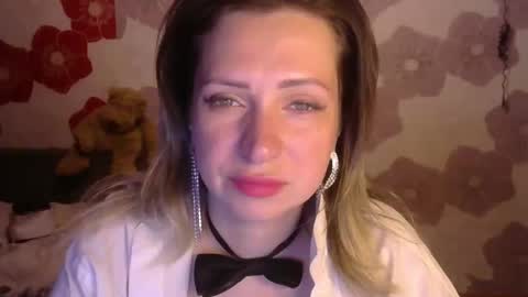 Queen Daenerys online show from September 14, 8:40 pm