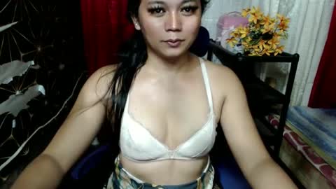 queen_ennah online show from March 2, 6:05 am