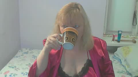 queen_jane8 online show from May 16, 2:27 pm