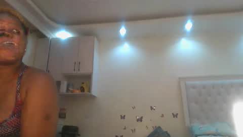 Queen kikih online show from April 18, 7:07 pm