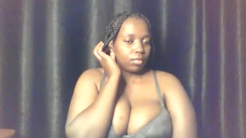 QUEEN online show from March 11, 12:20 pm