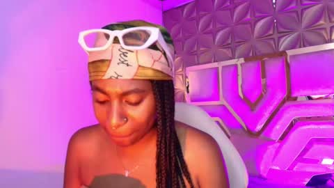   online show from March 15, 3:47 pm