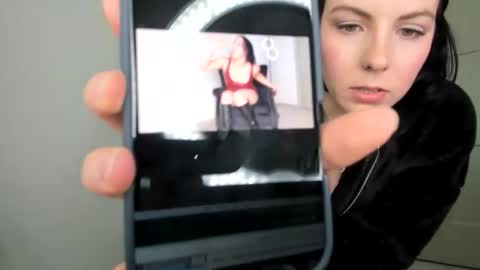 Queen Blaire online show from October 21, 5:50 pm